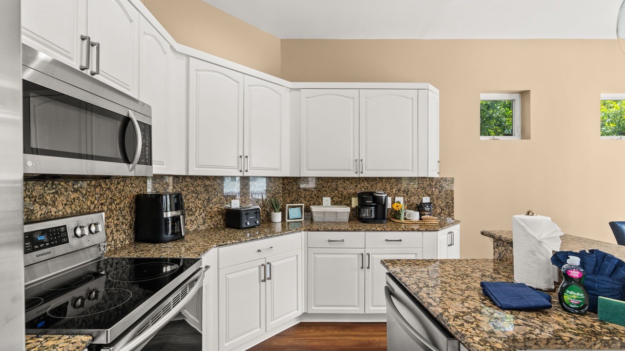Photo of Kitchen in Laguna Beach Estates