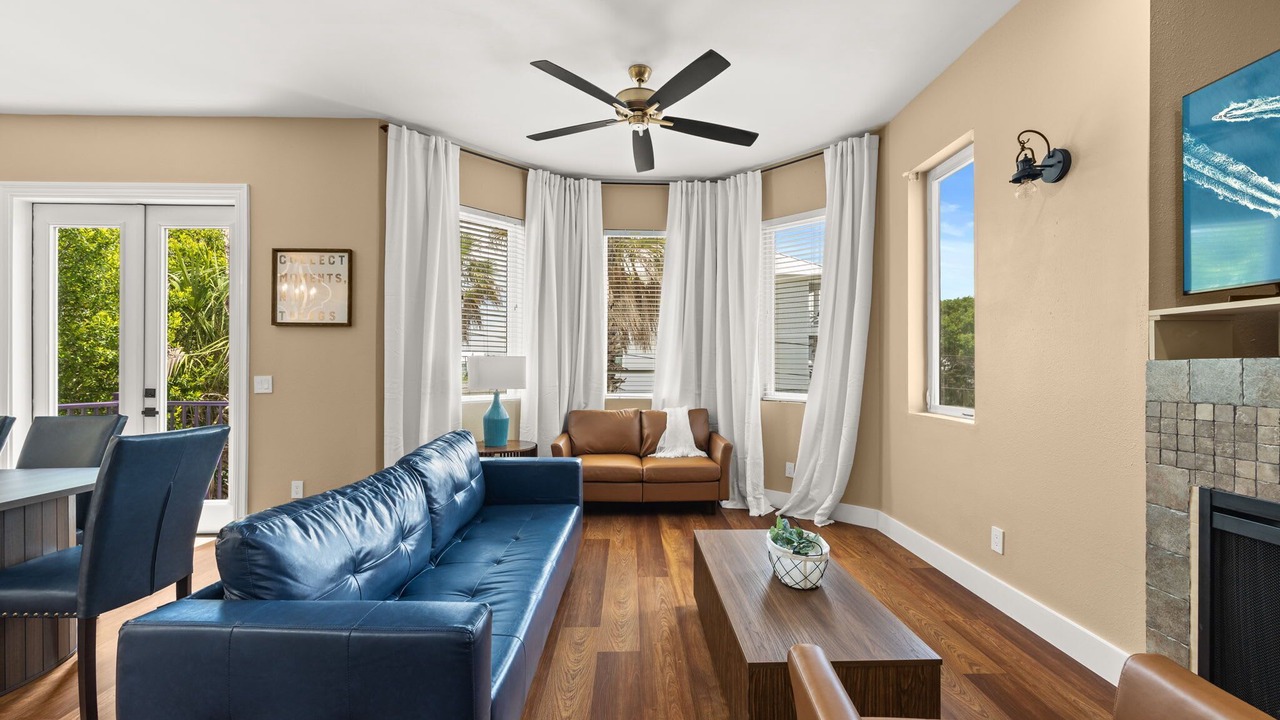 Photo of Livingroom in Laguna Beach Estates