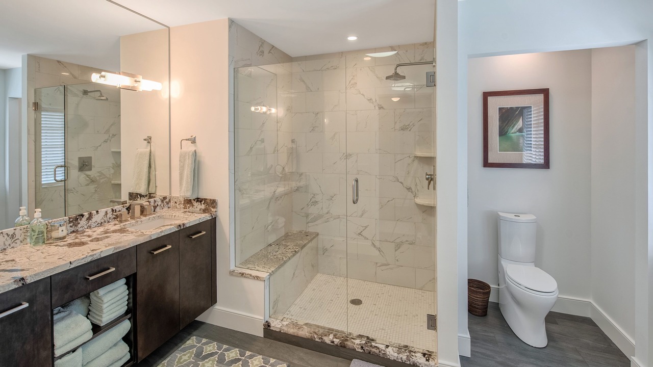 Photo of Bathroom in Vanderbilt Beach