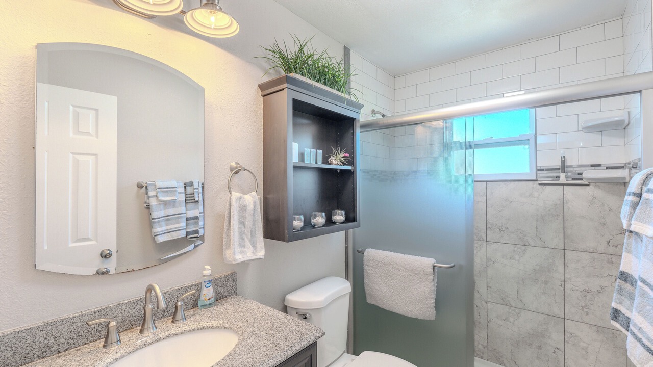 Photo of Bathroom in Hills T P