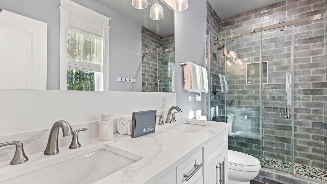 Photo of Bathroom in Treetop