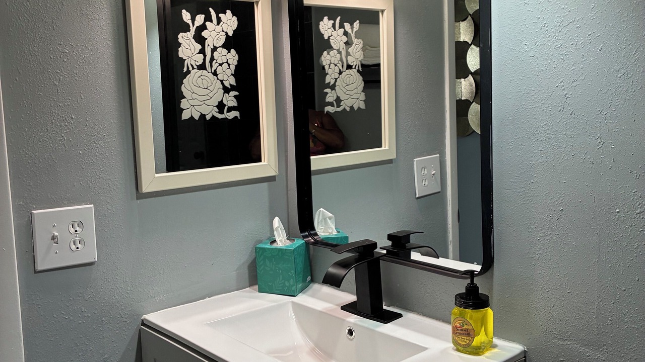Photo of Bathroom in Clair-Mel City