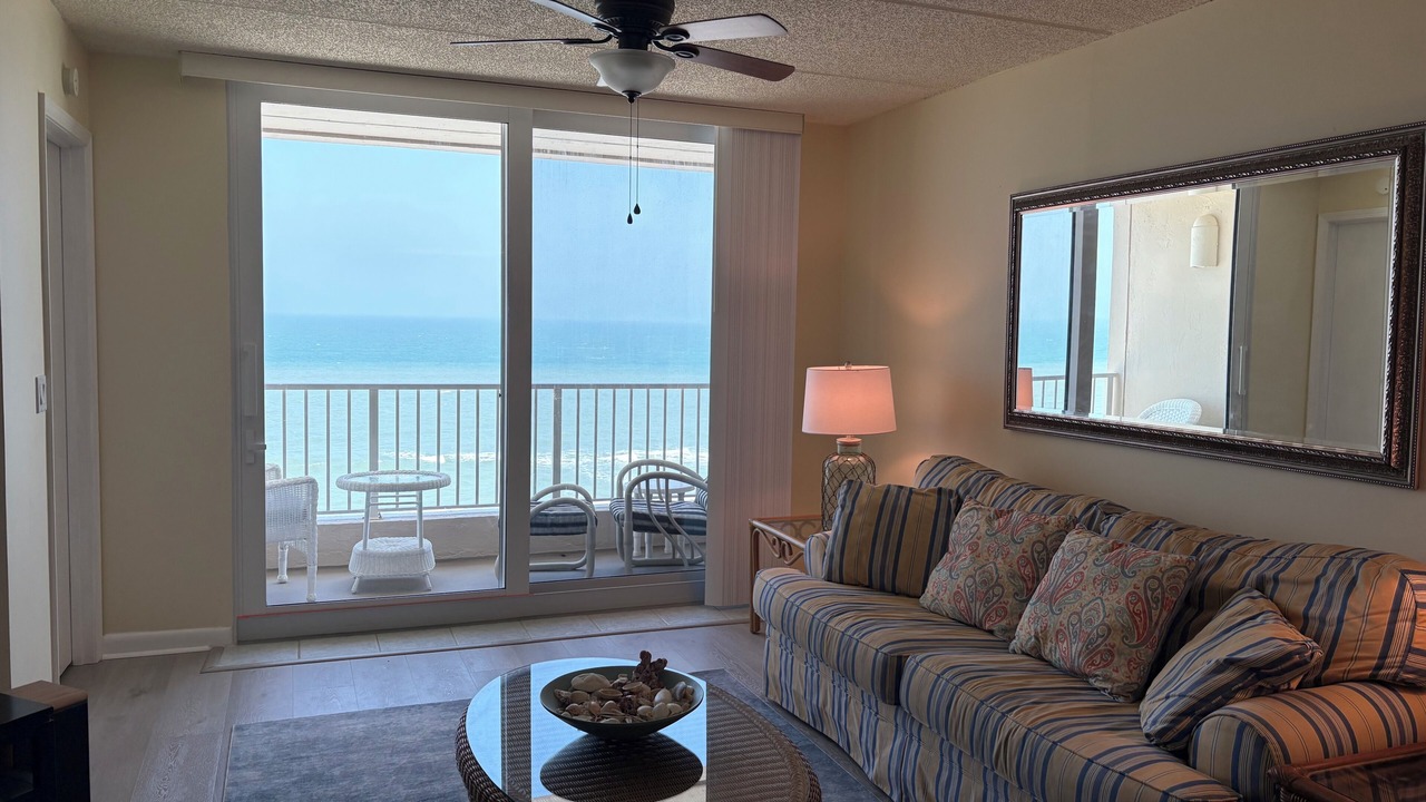 Photo of Livingroom in Ponce Inlet