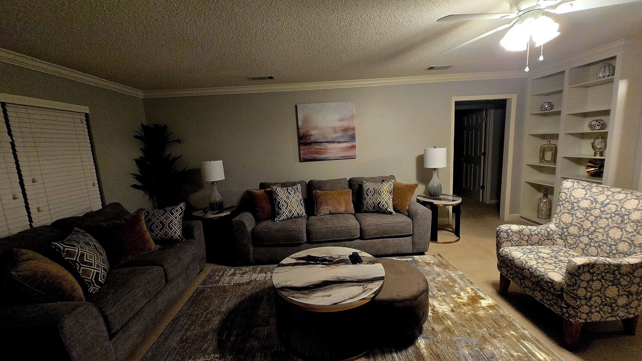 Photo of Livingroom in Albany