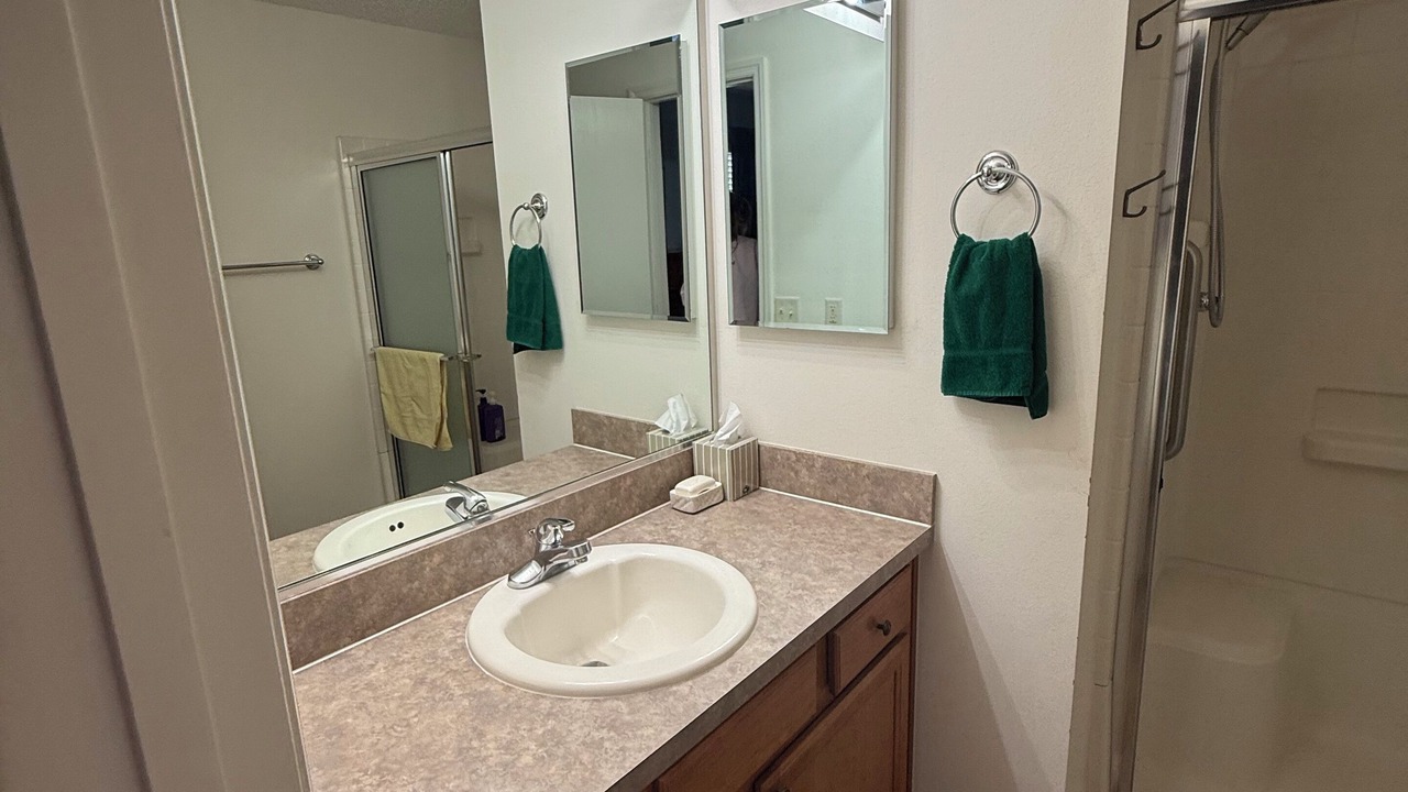 Photo of Bathroom in Mallory Square