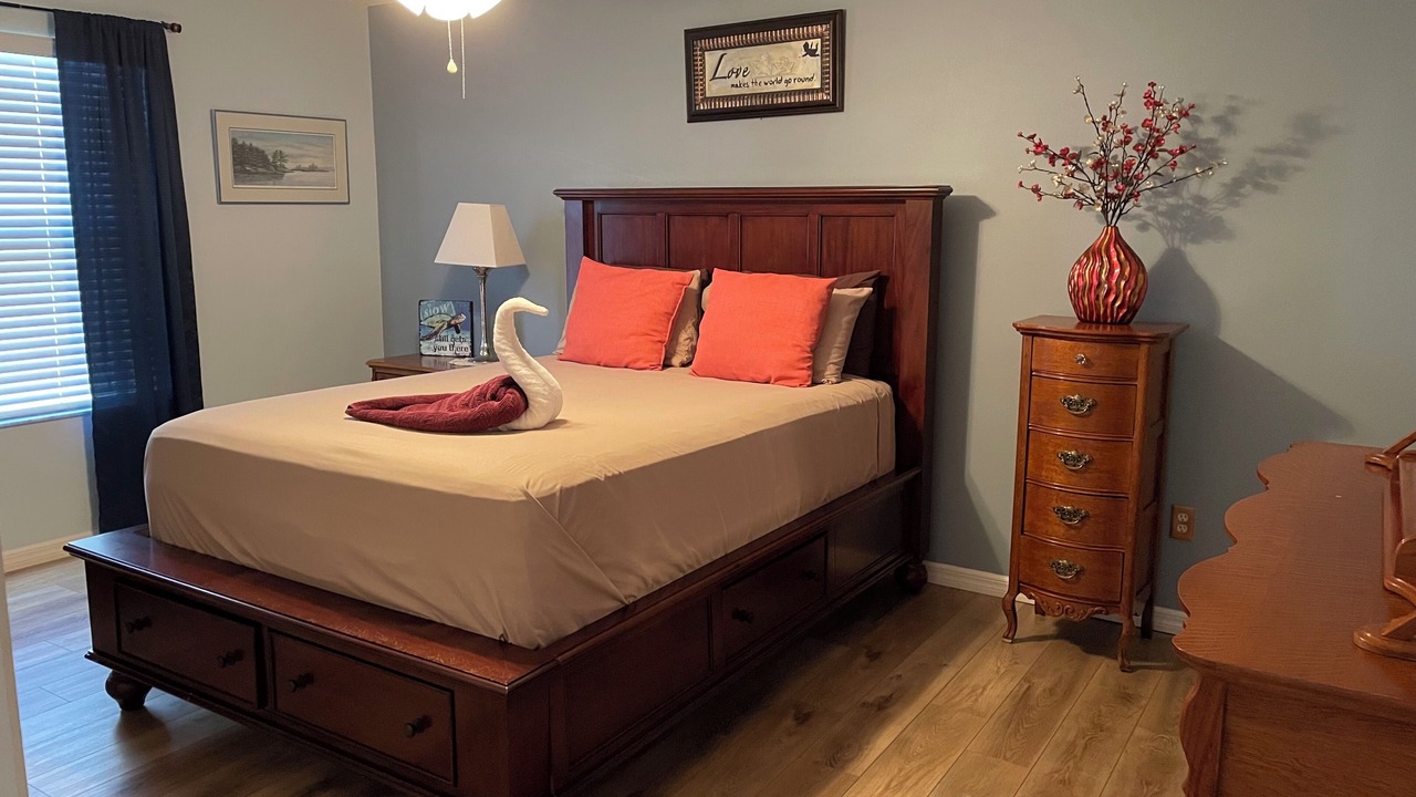Photo of Bedroom in Mallory Square