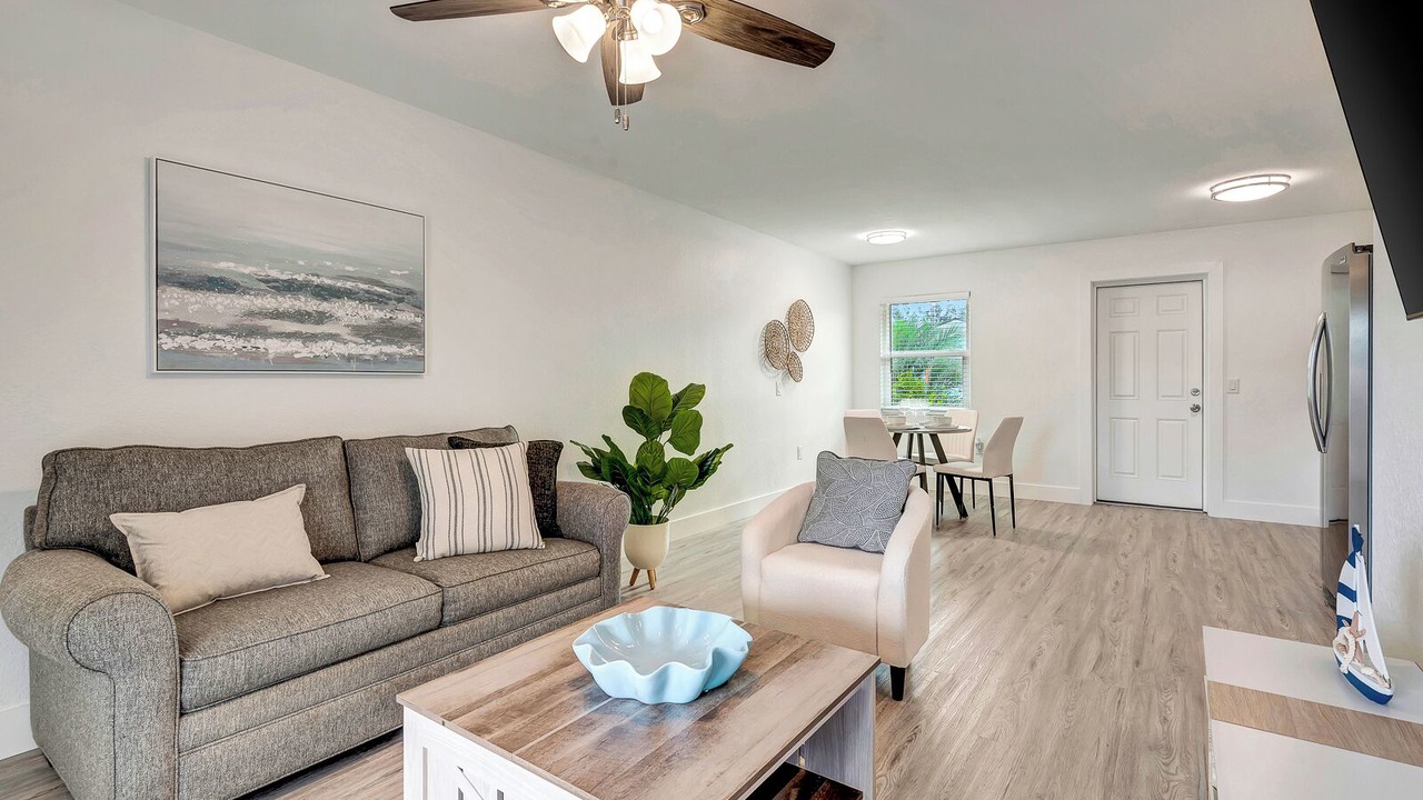 Photo of Livingroom in Whitney Beach