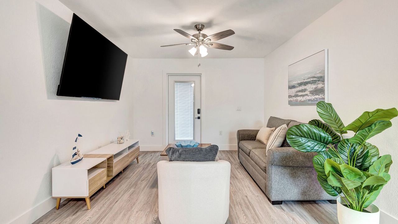 Photo of Livingroom in Whitney Beach