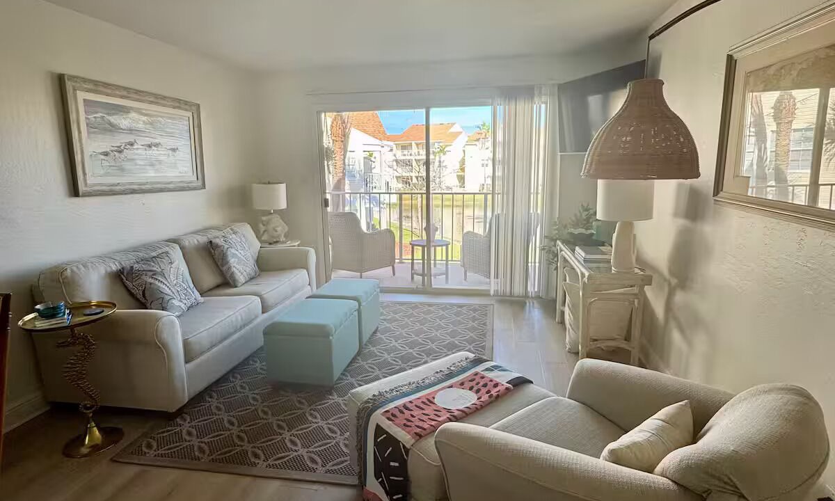 Photo of Livingroom in Ocean Side Village