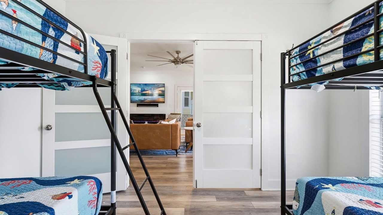 Photo of Bedroom in Crystal Beach