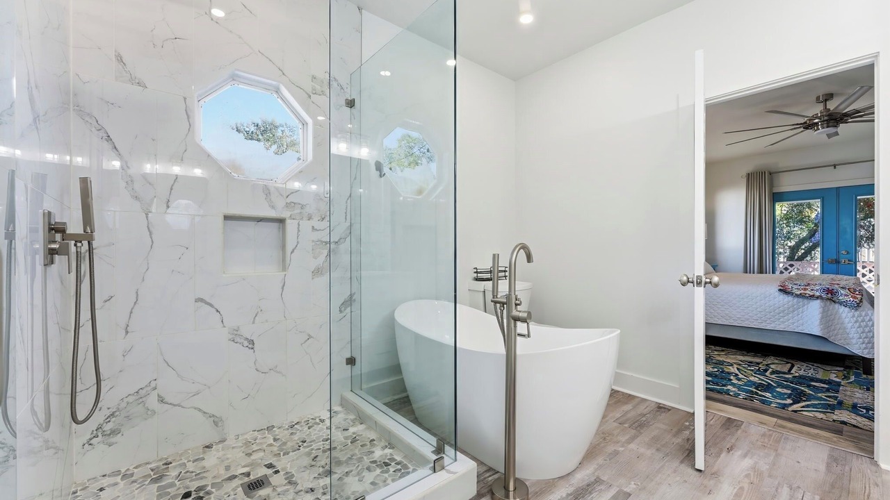 Photo of Bathroom in Crystal Beach