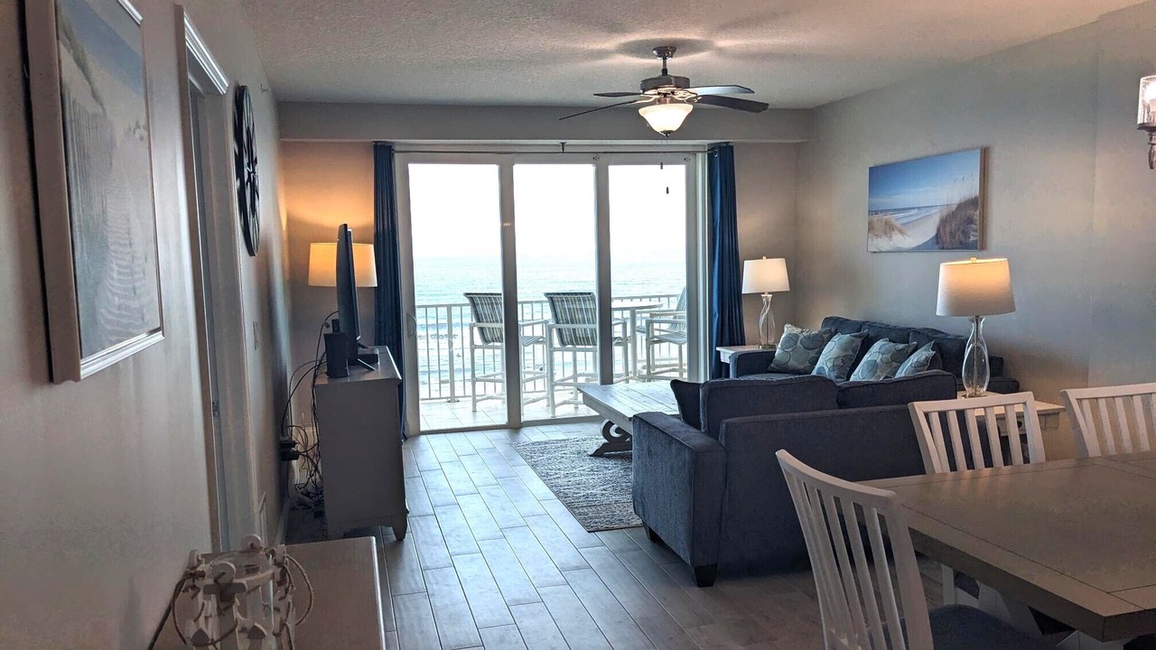 Photo of Livingroom in Ocean View Halifax Estates