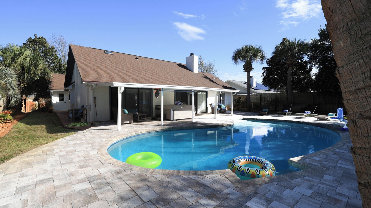 Photo of Outdoor in Thomas Drive