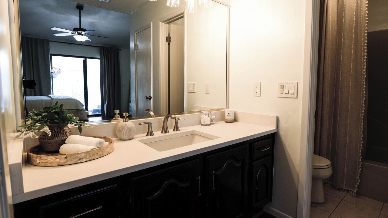 Photo of Bathroom in Thomas Drive