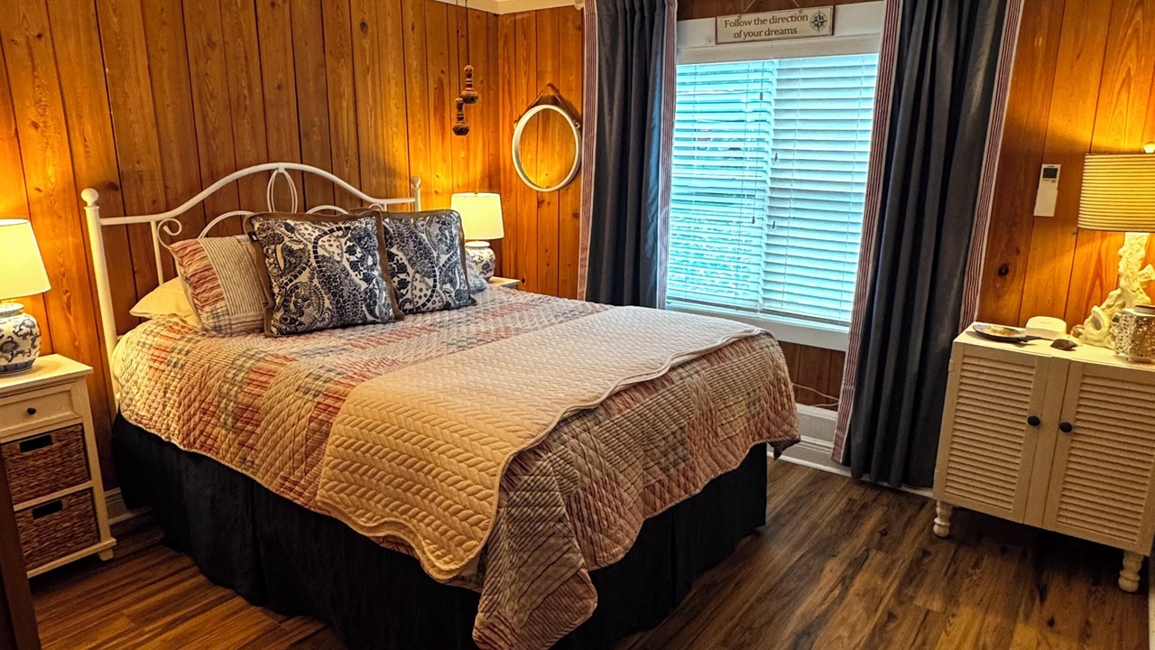 Photo of Bedroom in Dunnellon