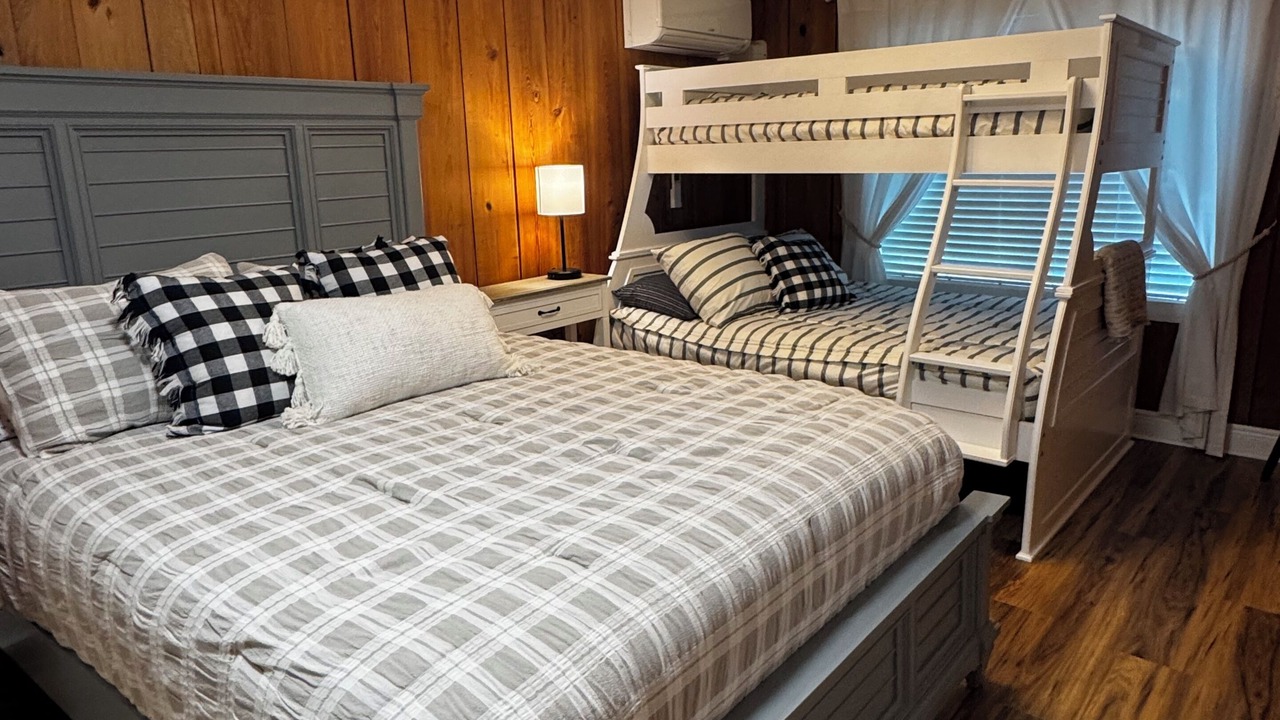 Photo of Bedroom in Dunnellon