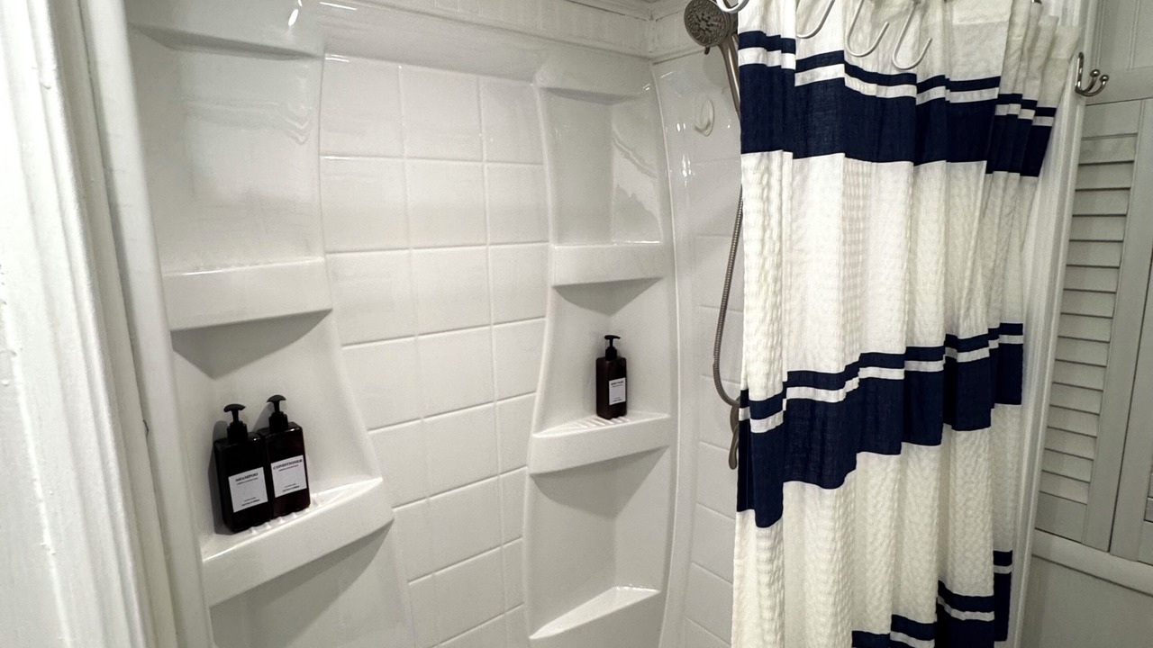 Photo of Bathroom in Dunnellon
