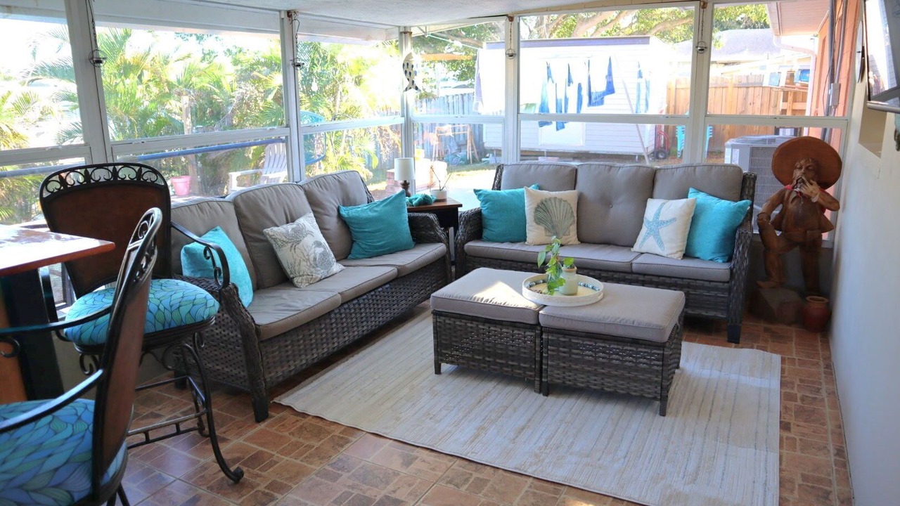 Photo of Livingroom in Bayshore Gardens