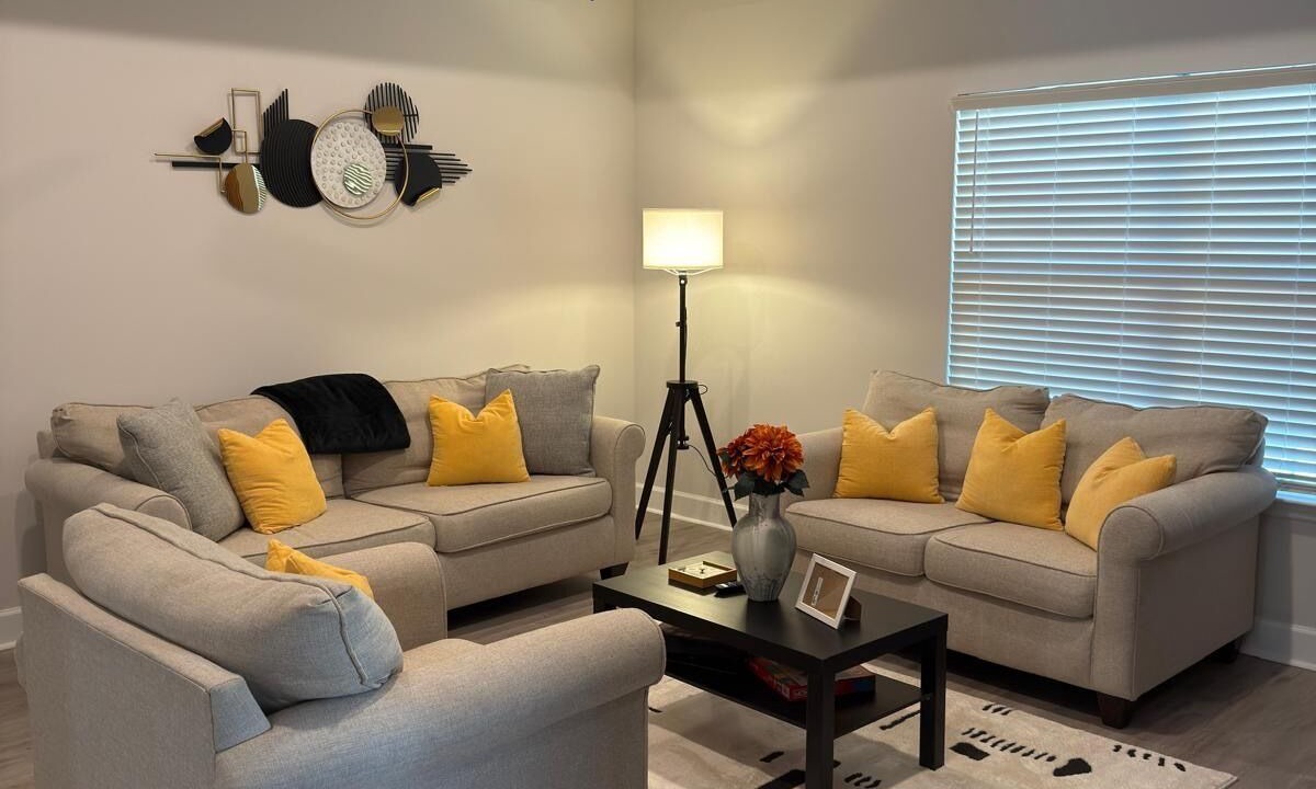 Photo of Livingroom in Tallahassee
