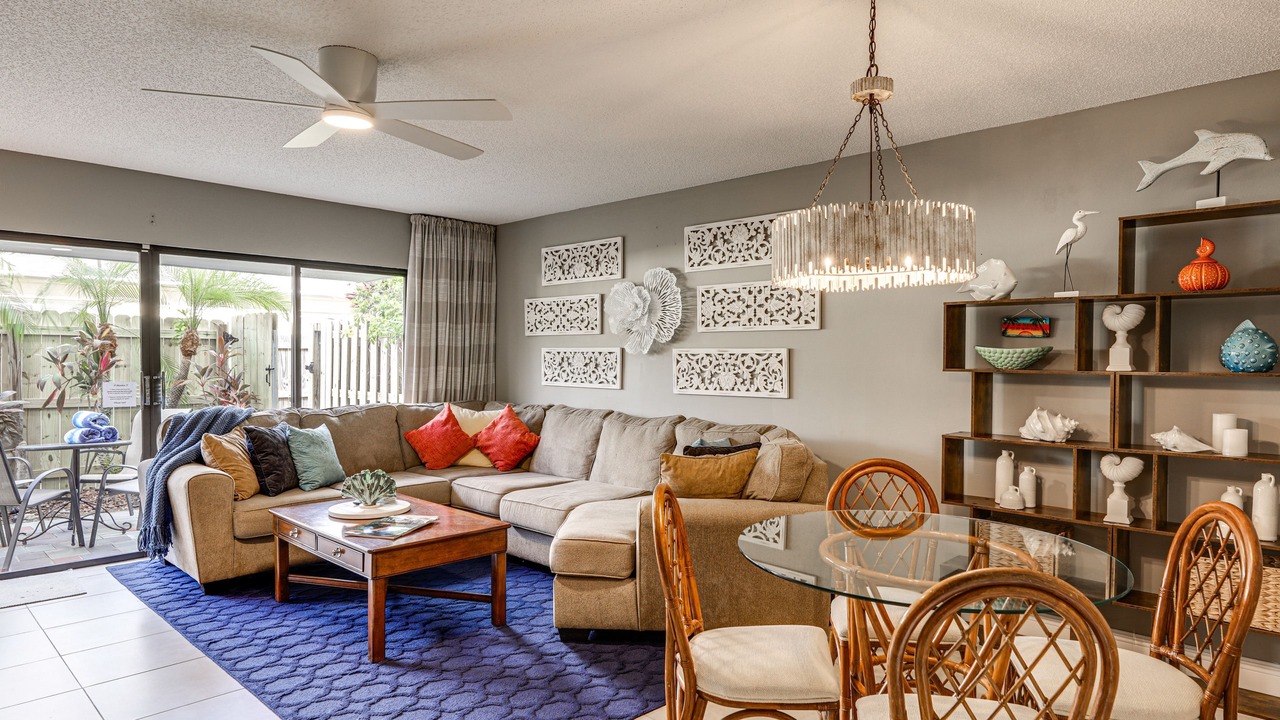Photo of Livingroom in Palm Beach Shores
