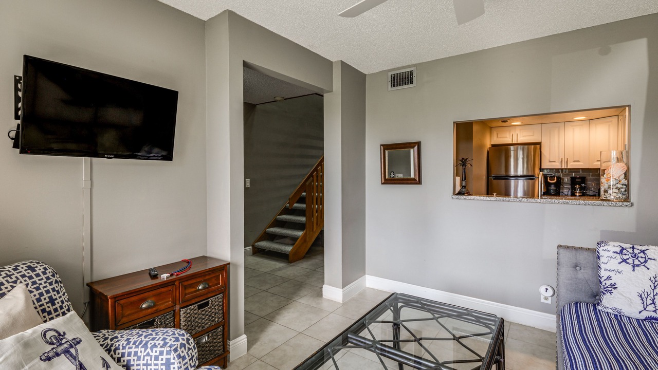 Photo of Livingroom in Palm Beach Shores