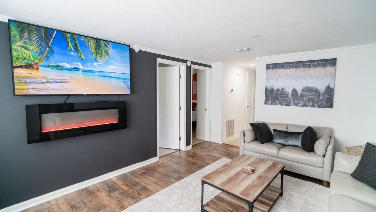 Photo of Livingroom in Westside