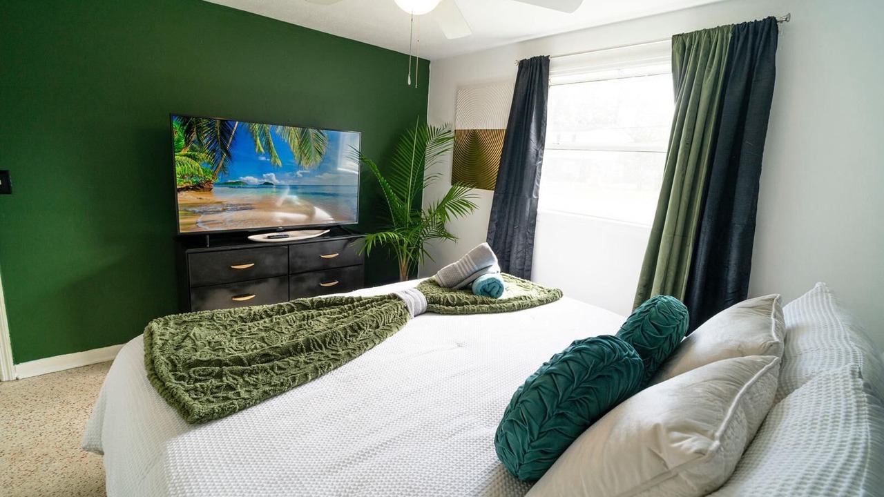 Photo of Bedroom in Westside