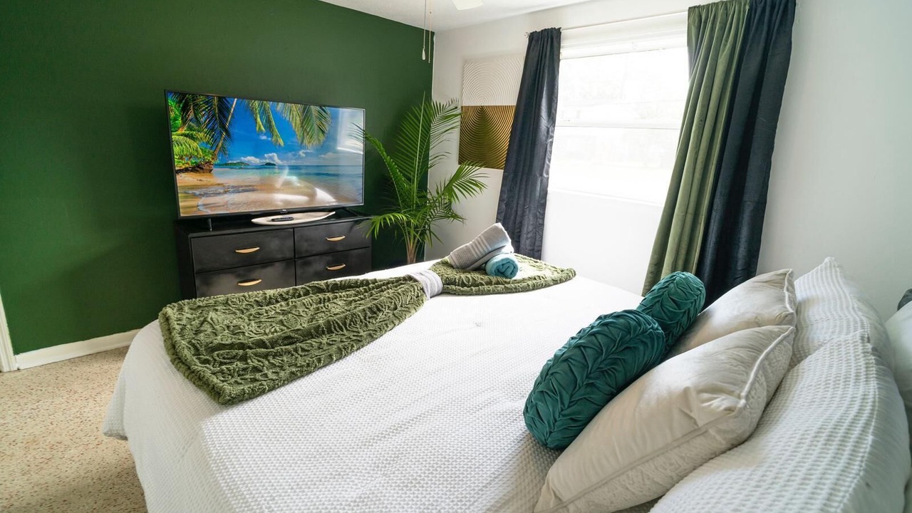 Photo of Bedroom in Westside