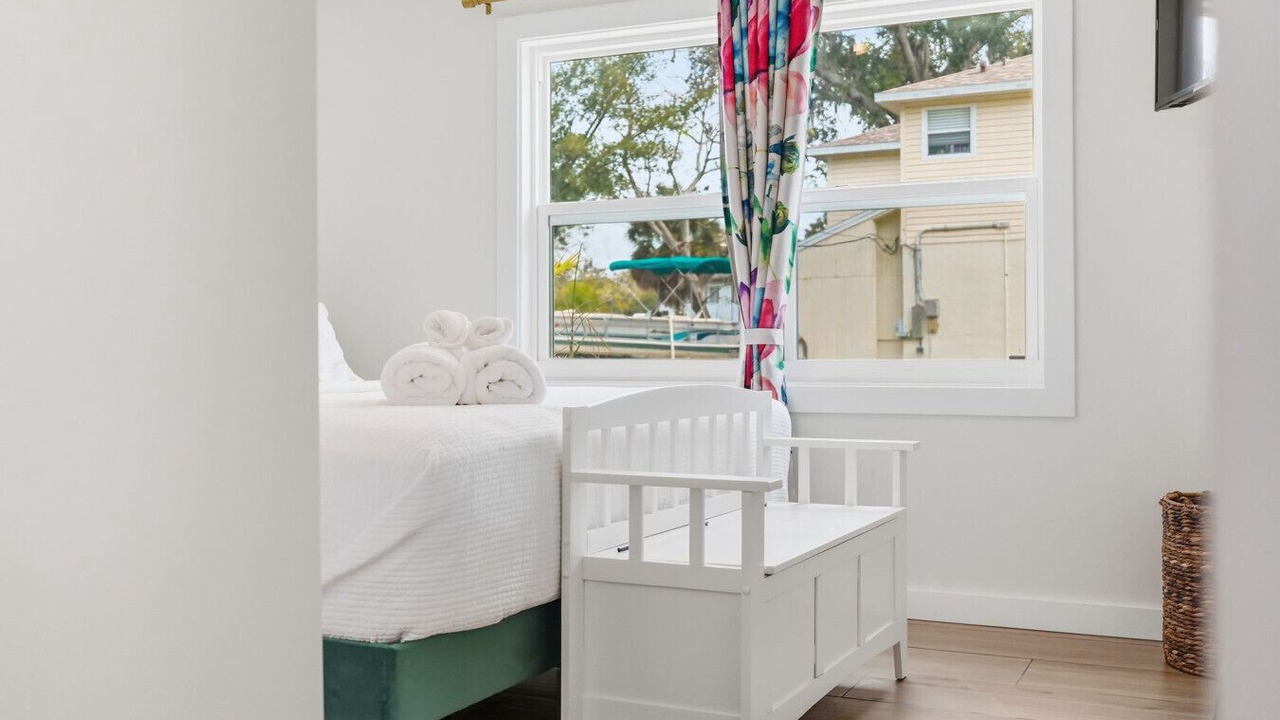 Photo of Bedroom in Weeki Wachee Gardens