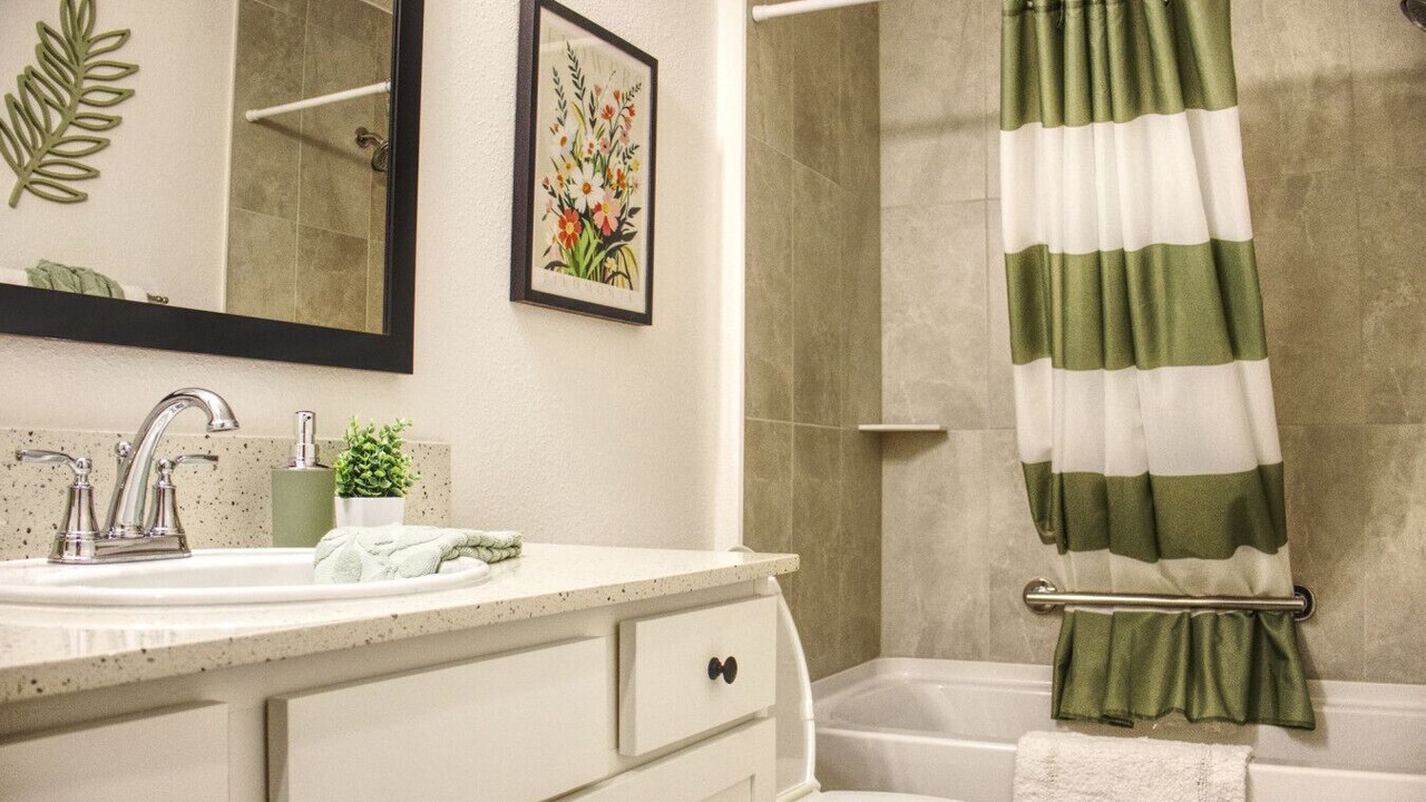 Photo of Bathroom in Candler