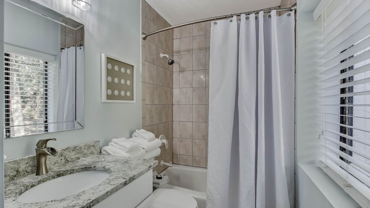Photo of Bathroom in Fernandina Beach
