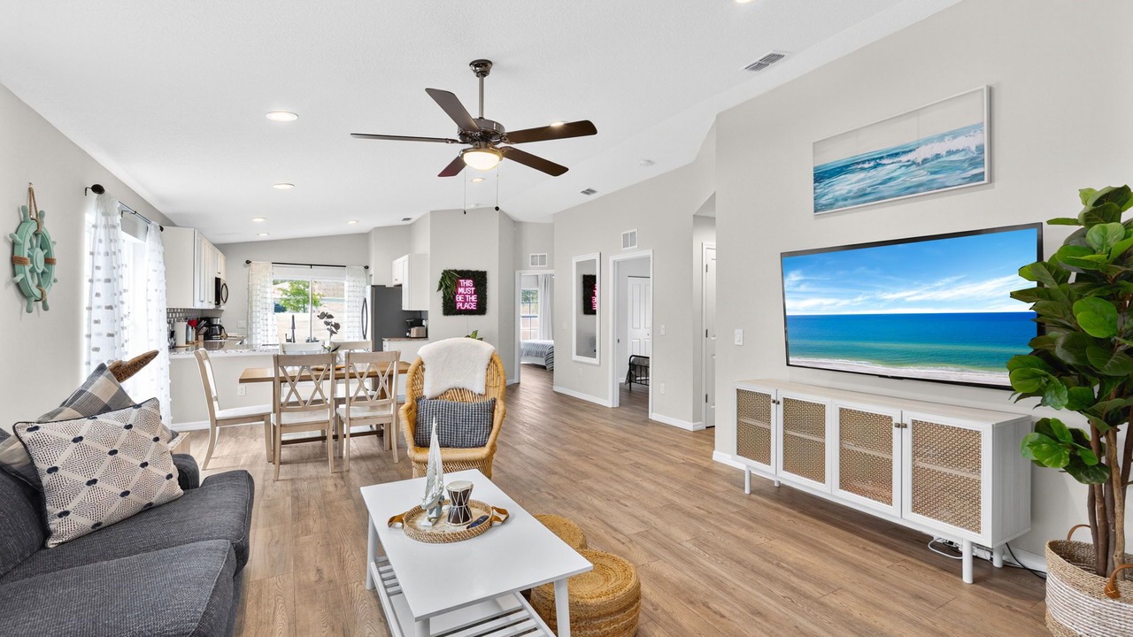 Photo of Livingroom in Central Sarasota