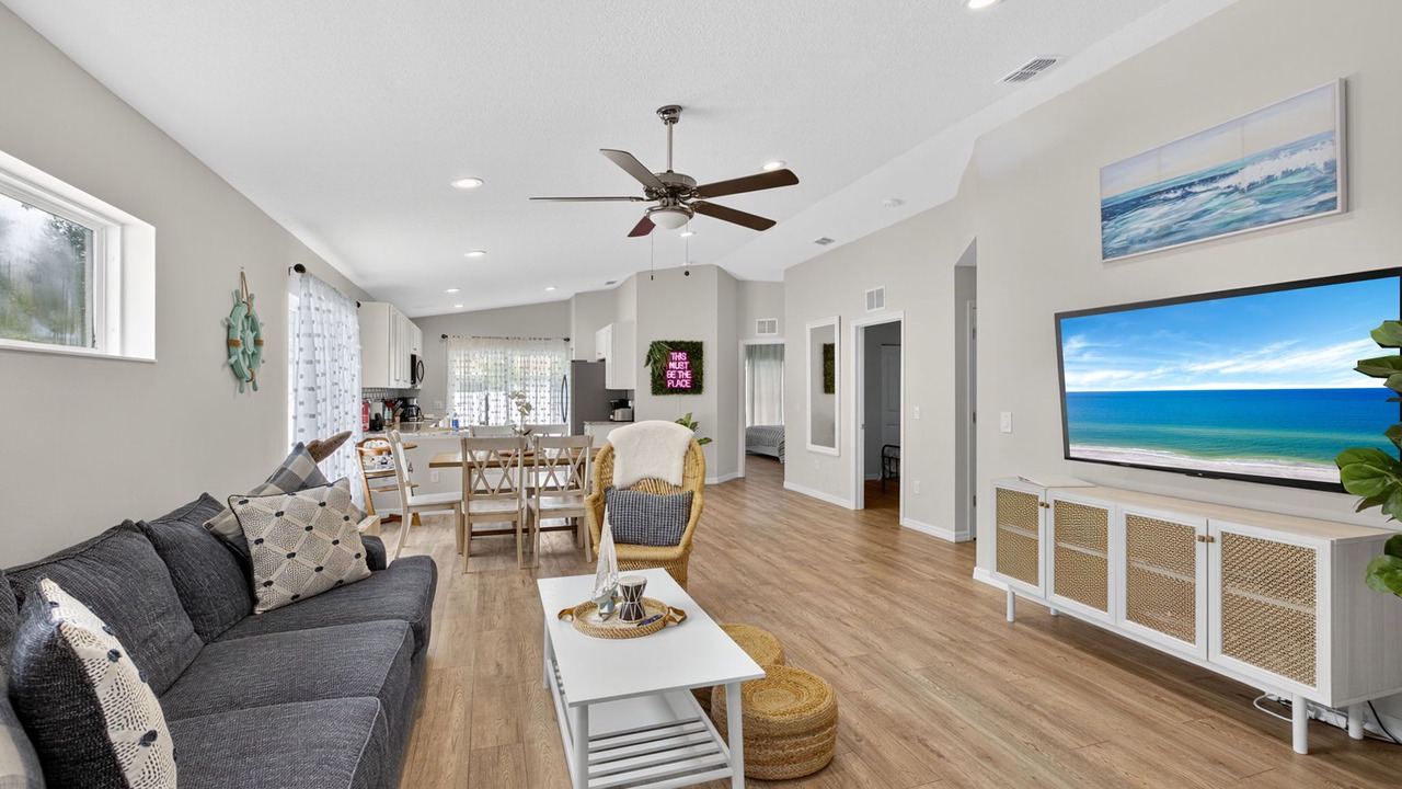 Photo of Livingroom in Central Sarasota