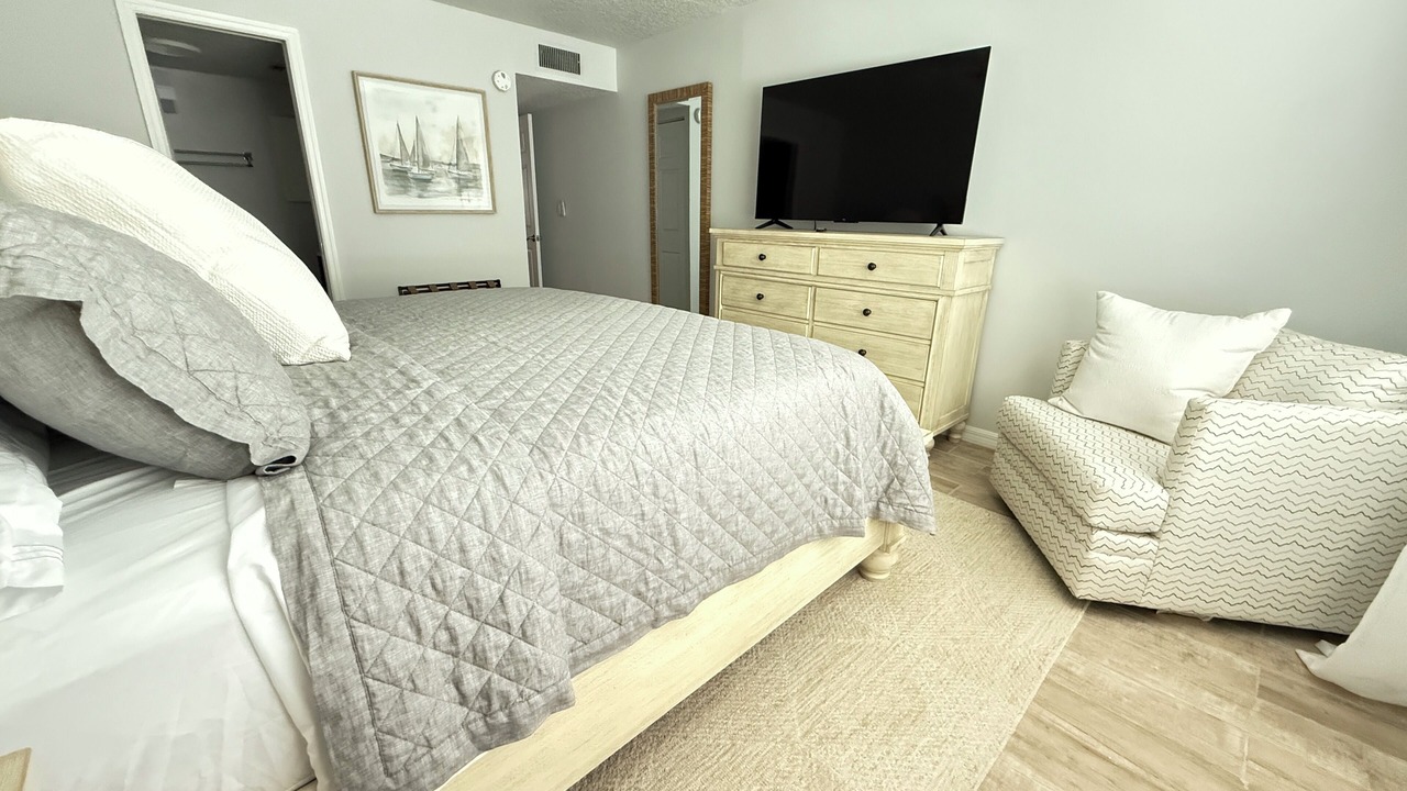 Photo of Bedroom in Crescent Beach