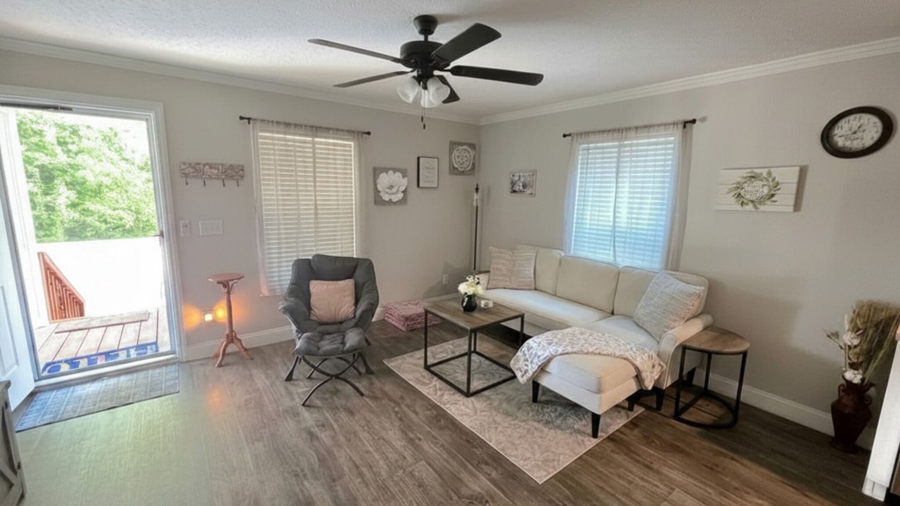 Photo of Livingroom in Crestview