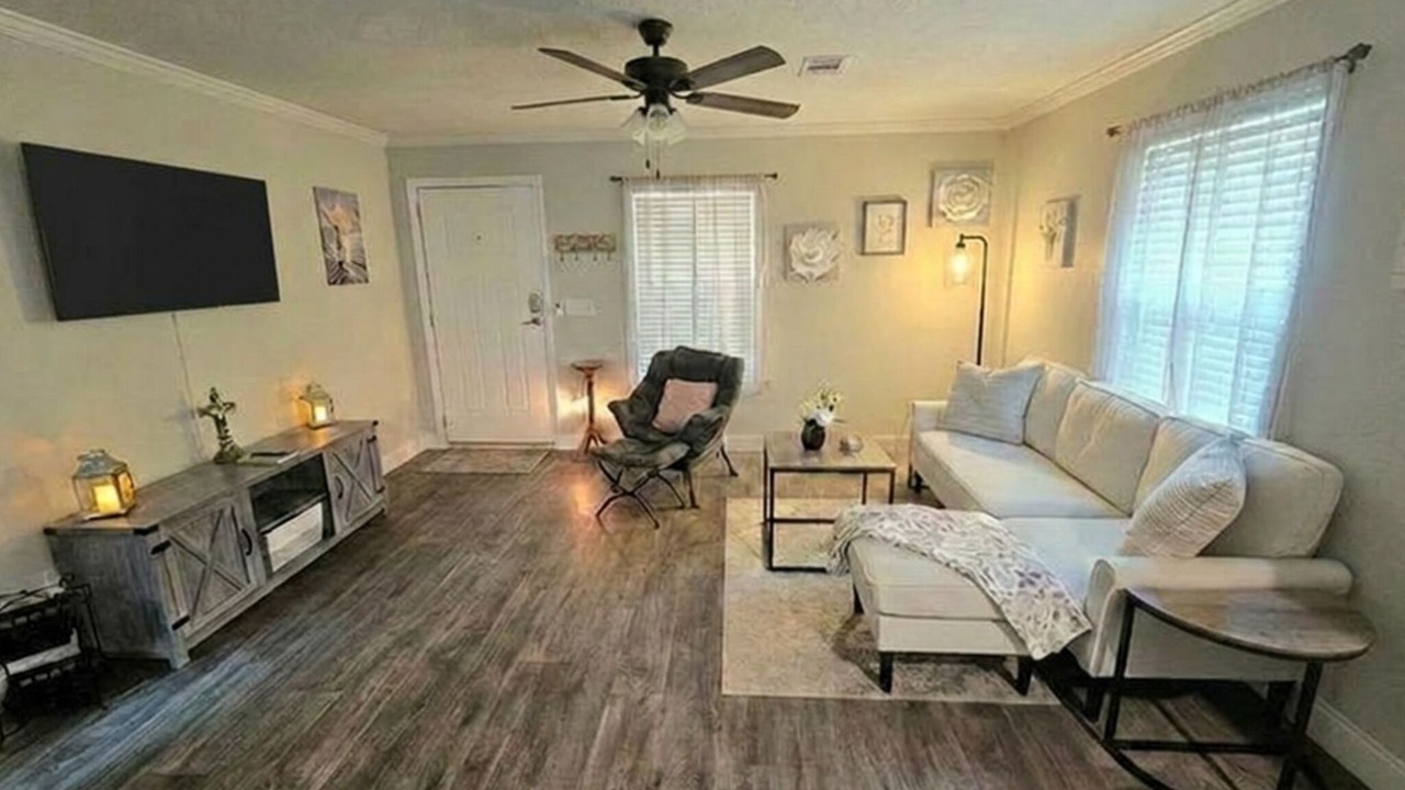 Photo of Livingroom in Crestview