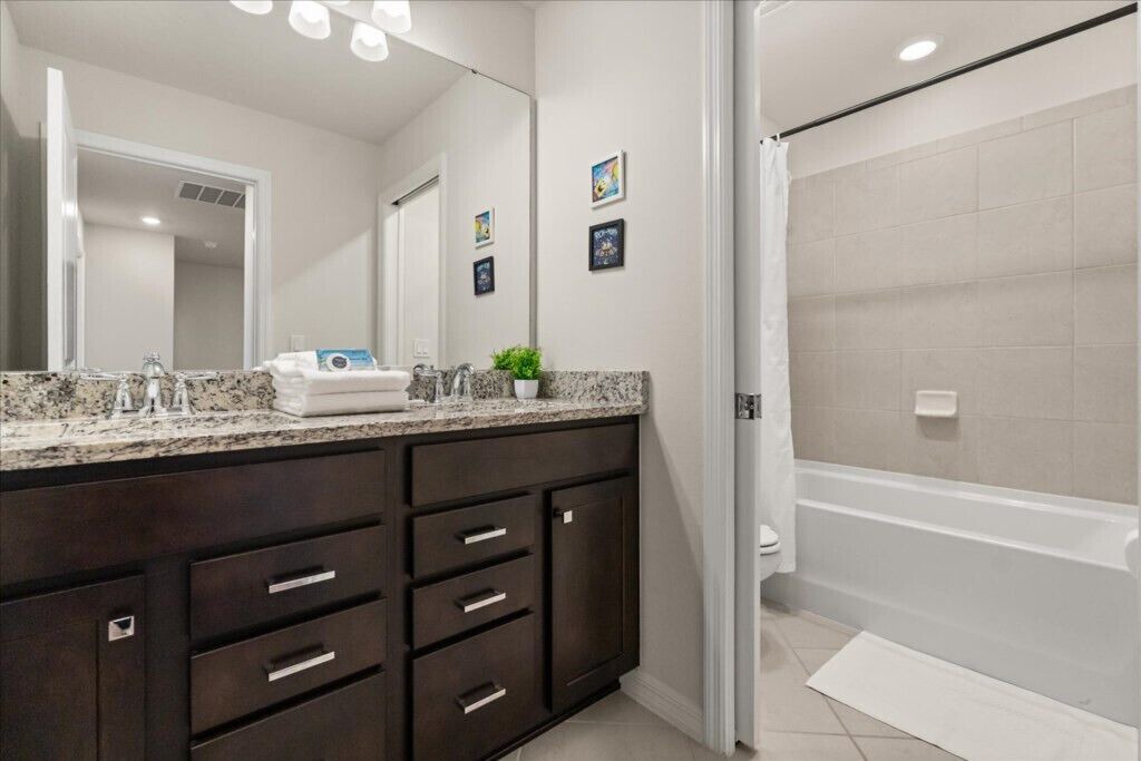 Photo of Bathroom in Four Corners