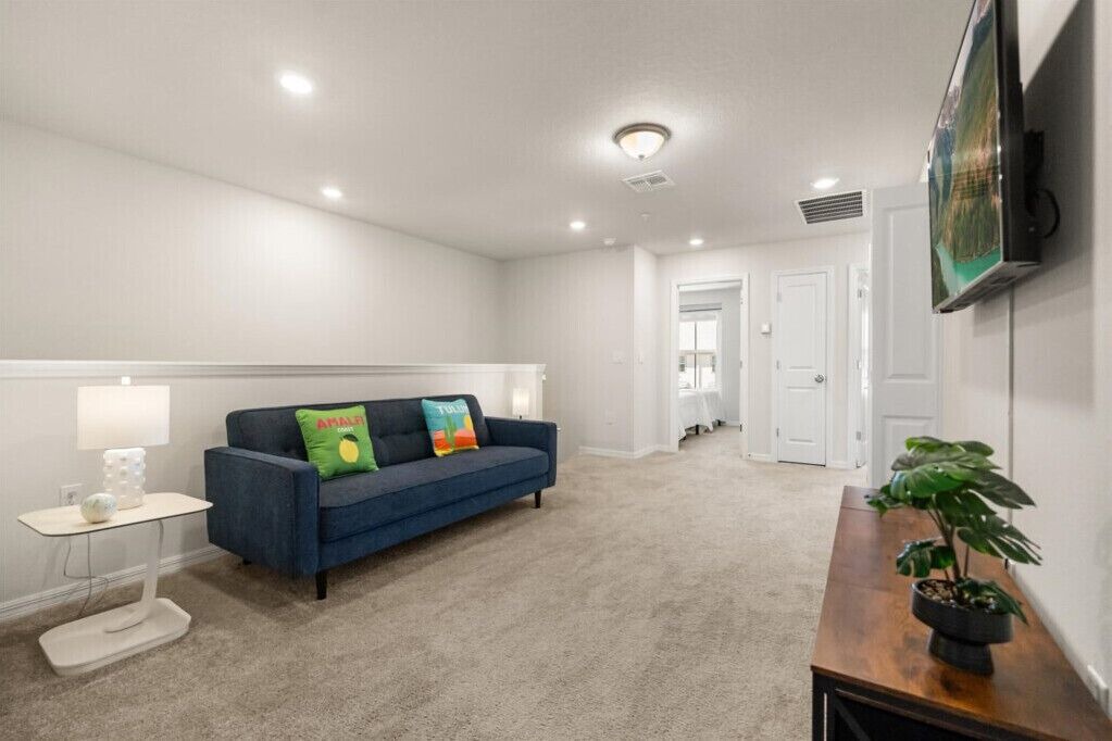 Photo of Livingroom in Four Corners