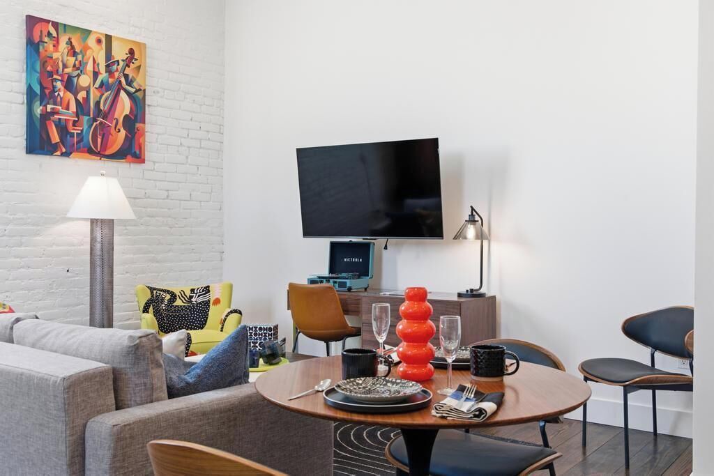 Photo of Livingroom in Downtown Jacksonville