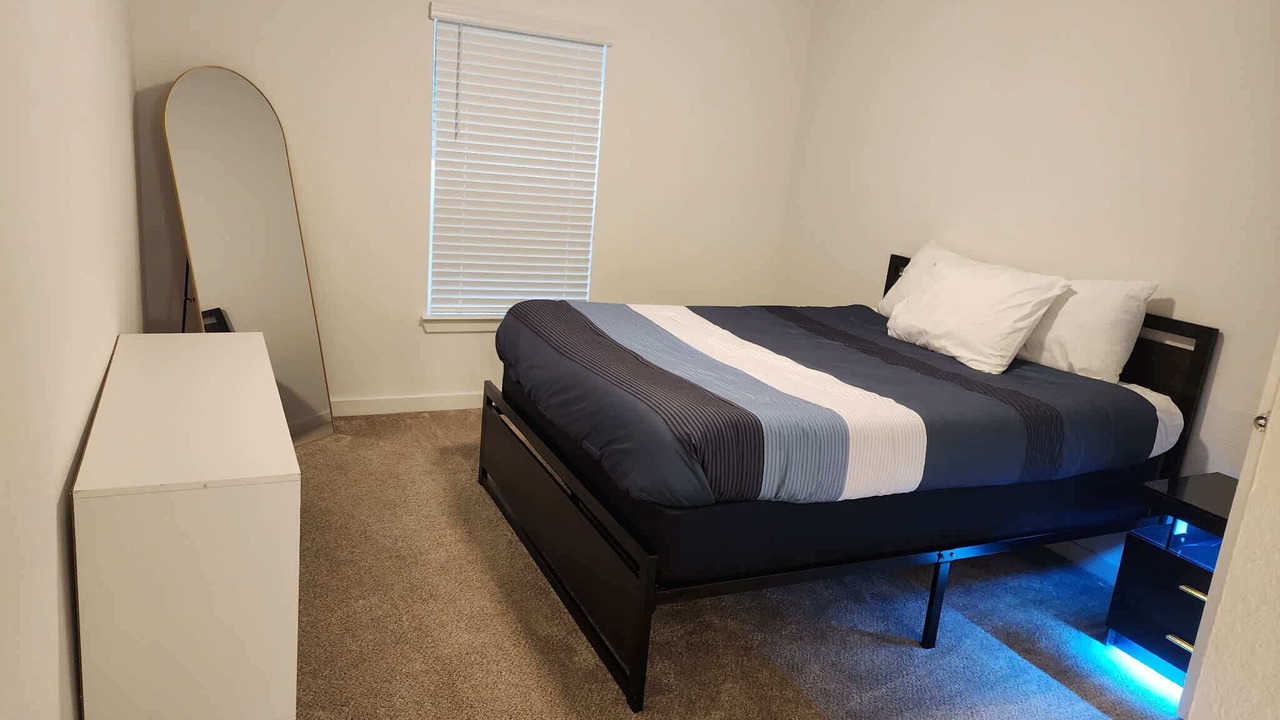 Photo of Bedroom in Golden Glades - The Woods