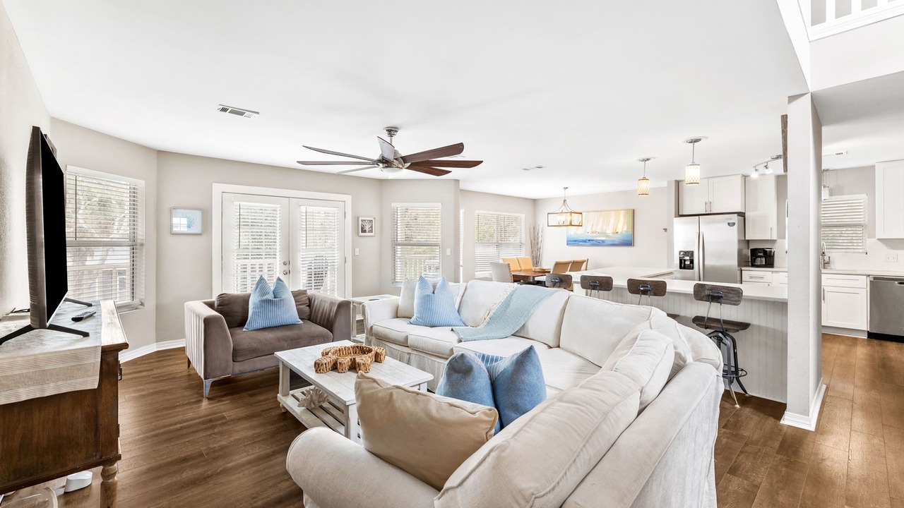 Photo of Livingroom in Gulfview Heights