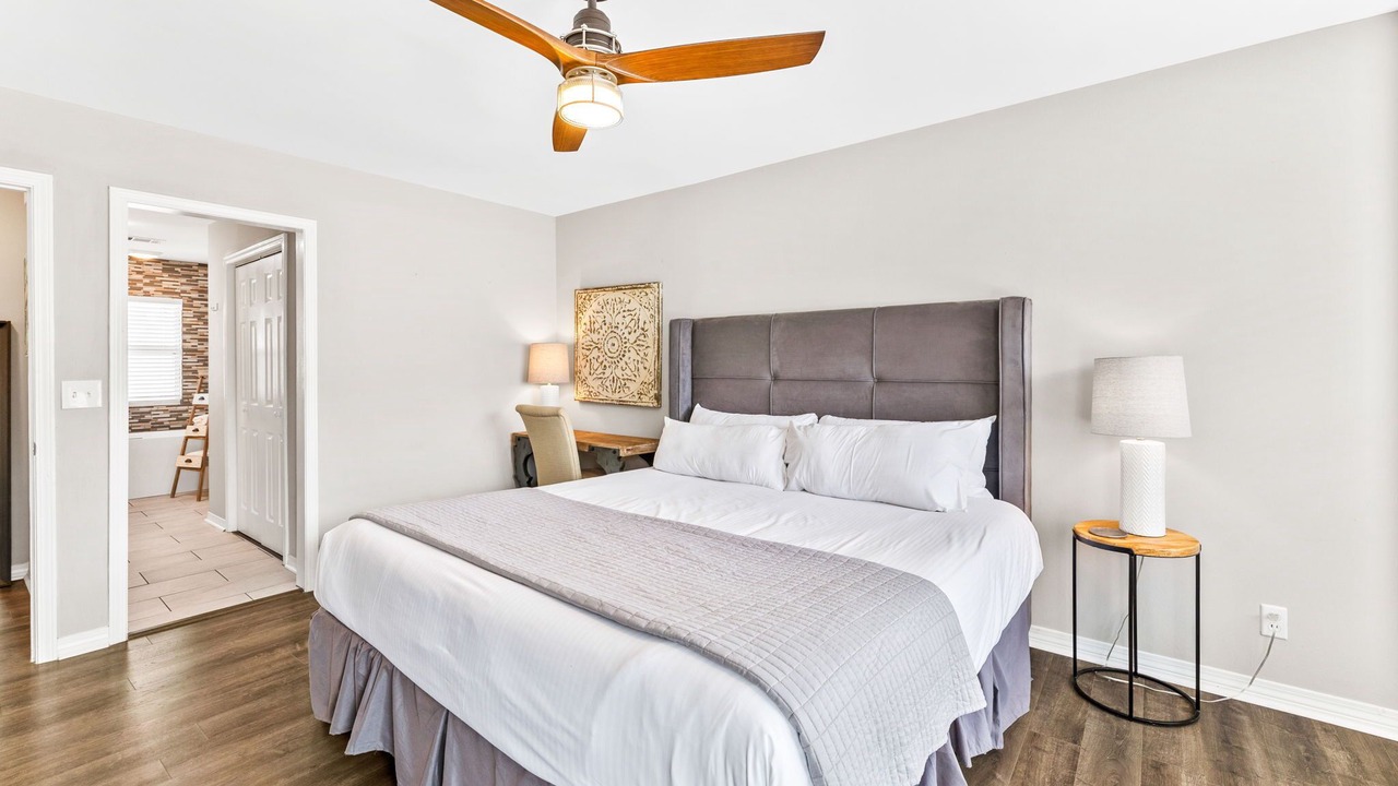 Photo of Bedroom in Gulfview Heights