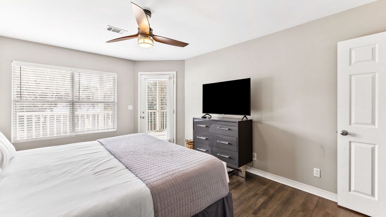 Photo of Bedroom in Gulfview Heights