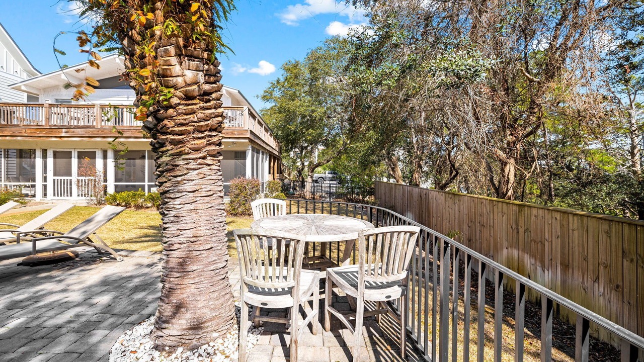 Photo of Outdoor in Gulfview Heights