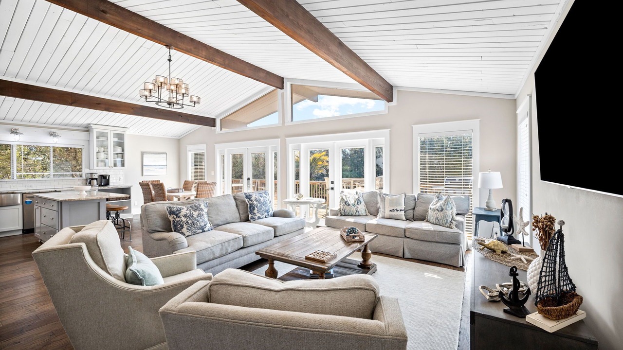 Photo of Livingroom in Gulfview Heights