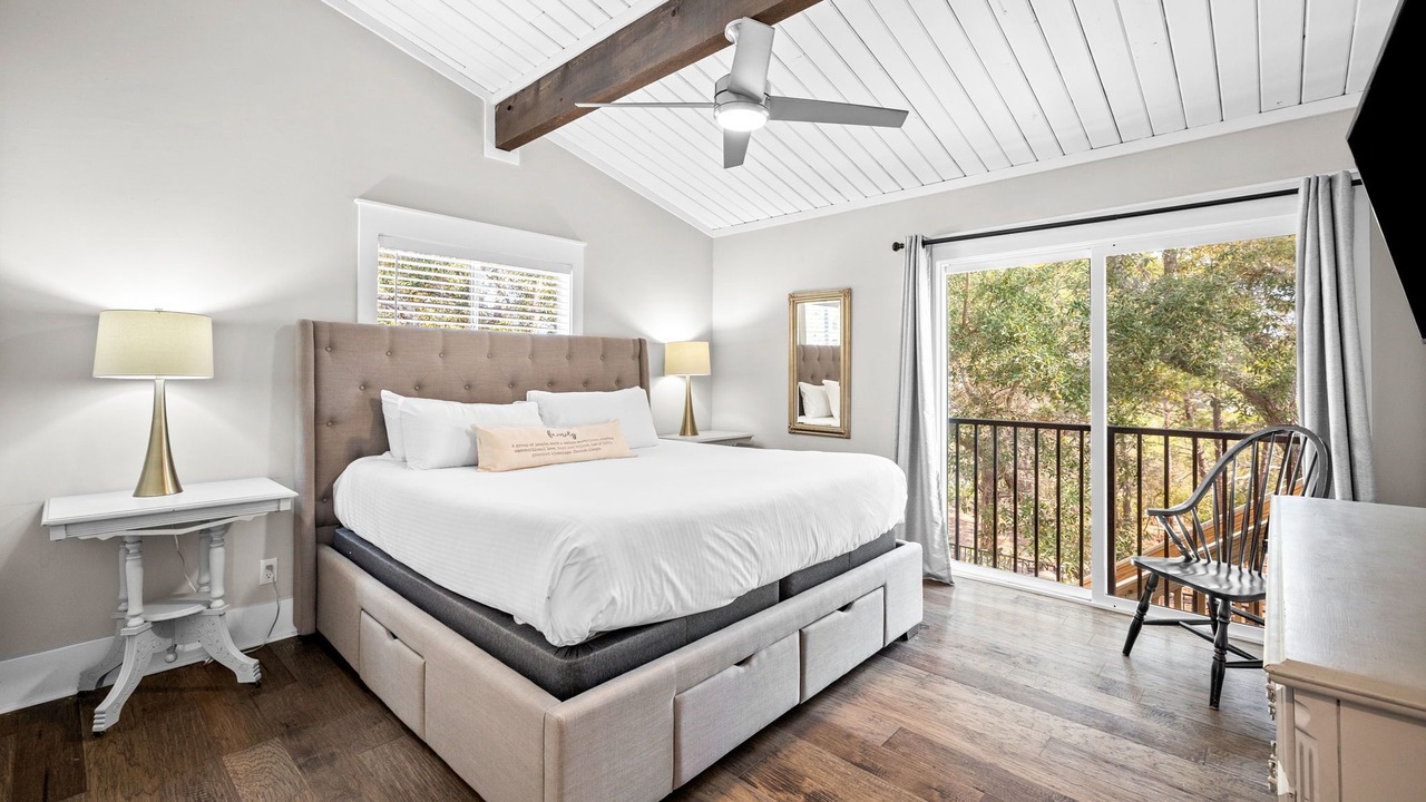 Photo of Bedroom in Gulfview Heights