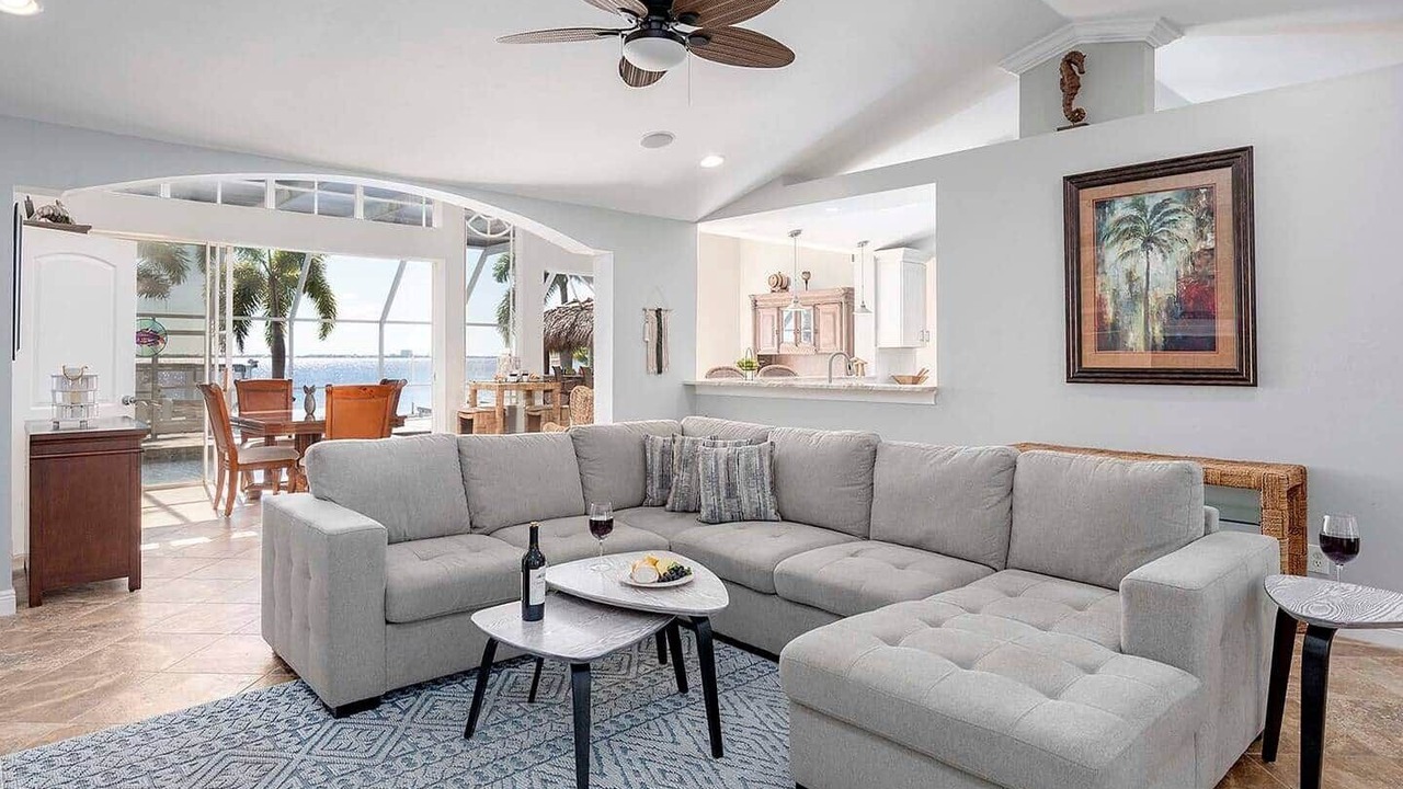 Photo of Livingroom in Caloosahatchee