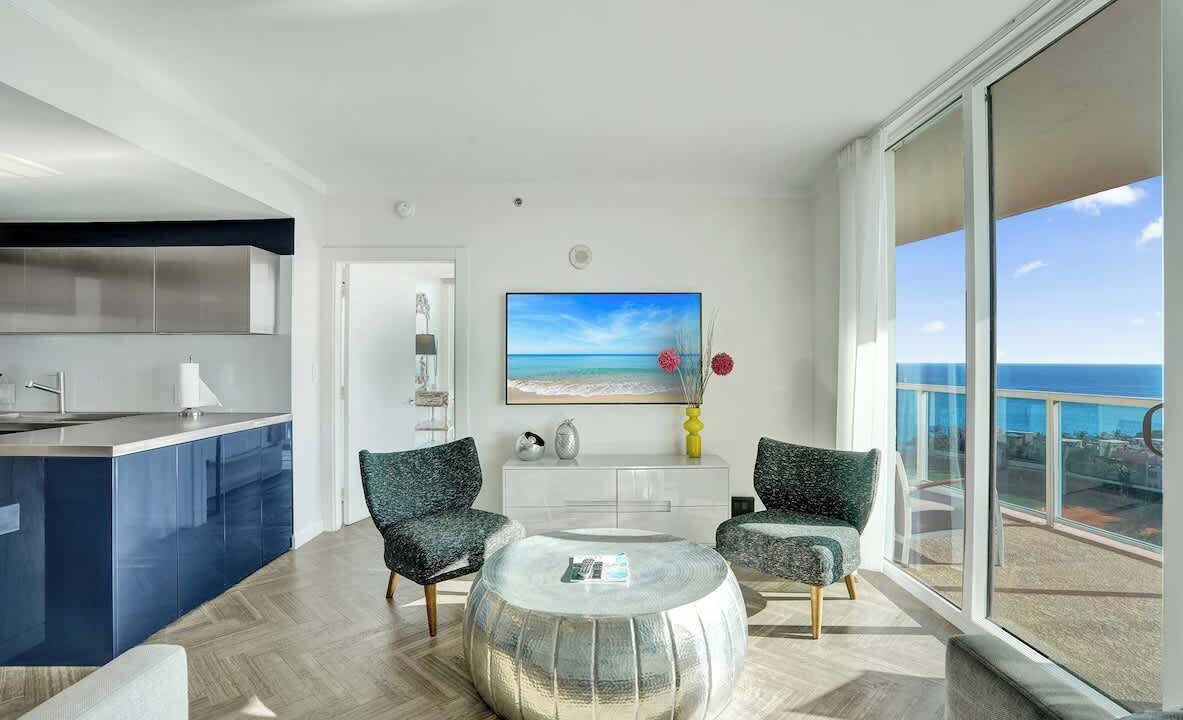 Photo of Livingroom in Coconut Grove