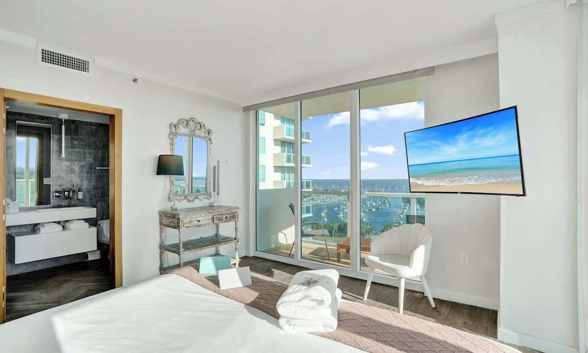 Photo of Bedroom in Coconut Grove
