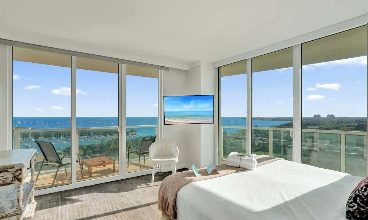 Photo of Bedroom in Coconut Grove
